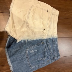 オズモーシスosmosisのパンツ
の画像