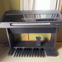 エレクトーンの移動をお願いします