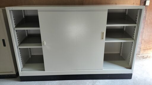 キャビネット　配送可！ 横151.5cm×奥行51.5cm×高さ88cm　スチール棚  書庫  棚