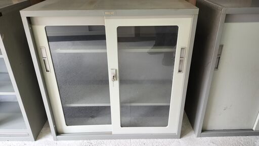 ガラス付キャビネット②　配送可！ 横88cm×奥行40cm×高さ88cm　スチール棚 書庫 棚
