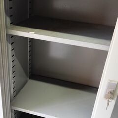 ガラス付キャビネット②　配送可！ 横88cm×奥行40cm×高さ88cm　スチール棚 書庫 棚の画像