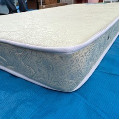 【中古良品】シングルマットレス　白　ニトリの画像