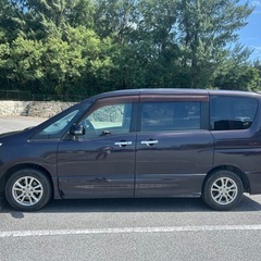 日産セレナ　ミニバン　の画像