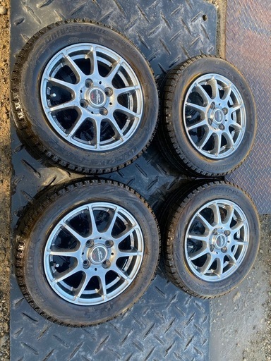 SCHNEIDER 13インチスタッドレスタイヤホイール4本