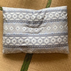 新品未使用枕200円です。来週処分します。
