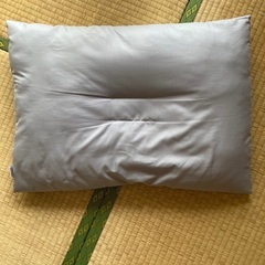新品未使用枕200円です。来週処分します。の画像