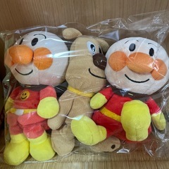 アンパンマン目覚まし時計、ぬいぐるみセットの画像