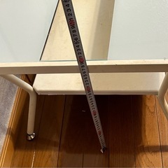ガラステーブルの画像