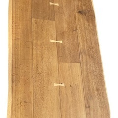 ダイニングテーブルの画像