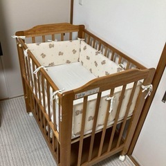 【ミニベビーベッド】カトージ　布団、ベッドガード付き