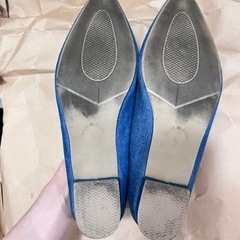 デニム風生地 パンプスの画像