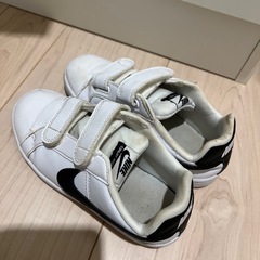 キッズ スニーカー18cmの画像