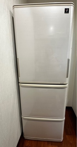 10月5日受渡限定　シャープ350L 両開き　冷蔵庫　２０１６年