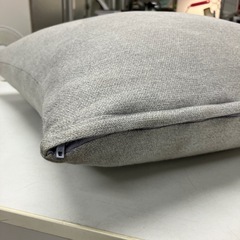 2410-039 ニトリ テイハンパツ ヌードフロアクッション2 汚れあり 中古の画像