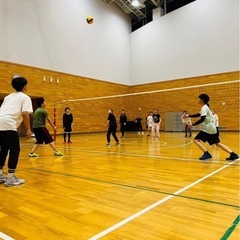 初心者でも経験者でも歓迎します！バレーしませんか？