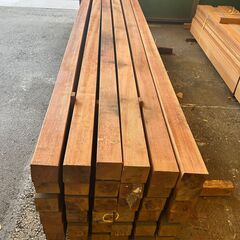 【99％OFF!!・処分価格】天然木ウッドデッキ材　カポール　バンドル売り　材木　90mm*90mm*2700mm～3000mm 36枚入りの画像