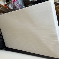 シングルベッド