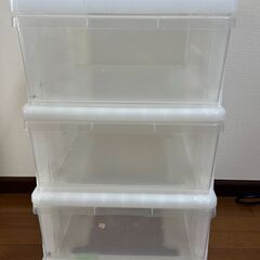 ニトリ　ローラー付き収納ケース