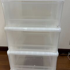 ニトリ　ローラー付き収納ケース