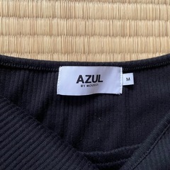 美品　AZUL クロス　Tシャツ の画像