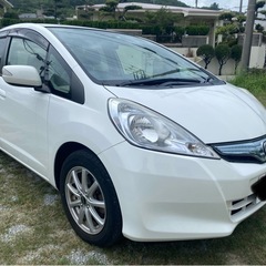 フィットハイブリッド売ります