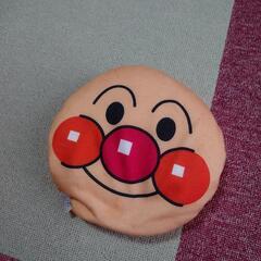 500円🎵アンパンマン、ビーズクッション。