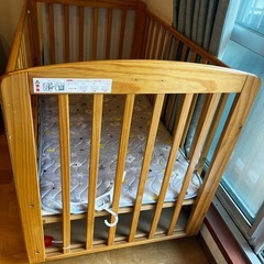 ベビーベッド 木製, baby bed with wheels,婴儿床の画像