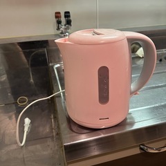明日引き取り可能な方！電気ケトル