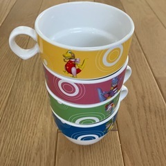 スープカップ4つの画像