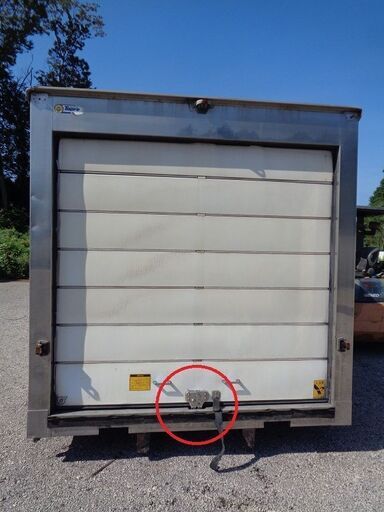 ♪C八街置場♪物置♪コンテナ♪訳有♪シャッター式♪断熱材入ってる