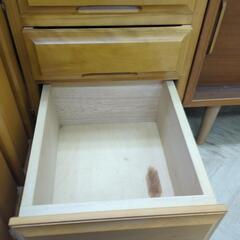 0030 ウスイ木工 食器棚の画像