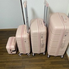 スーツケース4点セットの画像