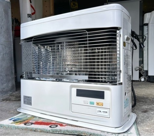 札幌市内配送可 美品 19年製 コロナ FF式輻射石油ストーブ FF-6818PR 木造18畳/コンクリート28畳