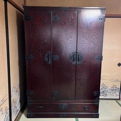 民芸調タンスの画像