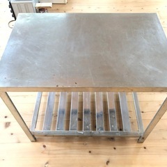 キッチン作業台　　　サビほとんどなし
