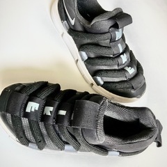 【お渡し済み】子供靴　NIKE ダイナモ　18cmの画像