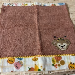 Disneyシー♡ダッフィーハンドタオル美品➀