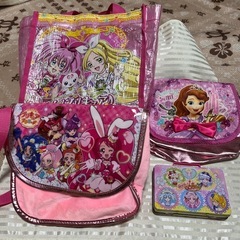 プリキュア　缶バック、ビニールバック、ショルダーバッグ　4点セット