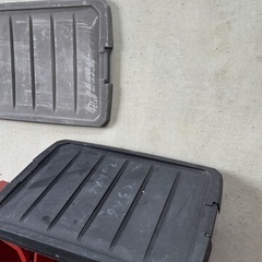 ツールボックス　キャンプ用品を入れていたので汚れありの画像