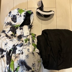 【美品】スキー・スノボウェア上下セット (ゴーグル付き)
