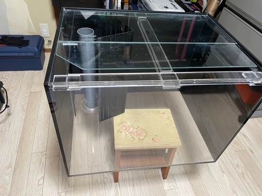 アクリル水槽(3面ブラック　8mm)