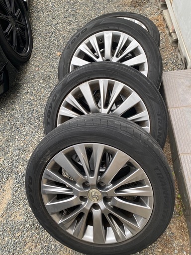 トヨタ　アルファード　ヴェルファイア　18インチアルミホイール