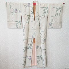 【中古品】【長期保管品】【傷み有】 着物　薄若葉色地　昭和時代　...