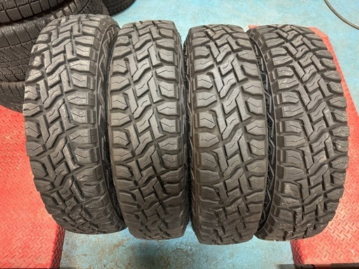 美品 マルカサービス MID ナイトロパワー ショットガン 15インチ 5.5j +20 PCD139.7 TOYO オープンカントリーR/T 185/85R16 ジムニー