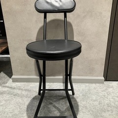 カウンターチェア残り一脚