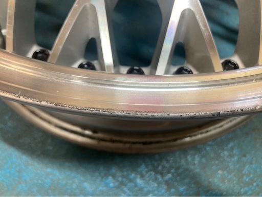 フレーダーマウス クエルボ40 17インチ 5.5j +45 PCD100 シルバーポリッシュ 軽自動車