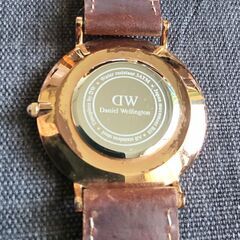 ダニエルウェリントン Daniel Wellington　36ミリ　ローズゴールド 電池新品 10月2日 交換済み の画像