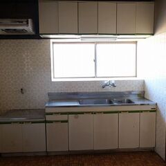 【ペット歓迎OK!】駐車場付2階建て1棟49,800円。リフォーム有。近隣・国道176沿いにスーパー・郊外型店舗・温泉等多数・人気の正明寺！駅まで2.2㎞見晴らし・日当たり通風良好！生活保護・外国人・会社寮OK - 賃貸（マンション/一戸建て）