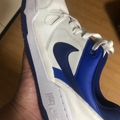 NIKE スニーカー