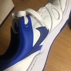 NIKE スニーカーの画像